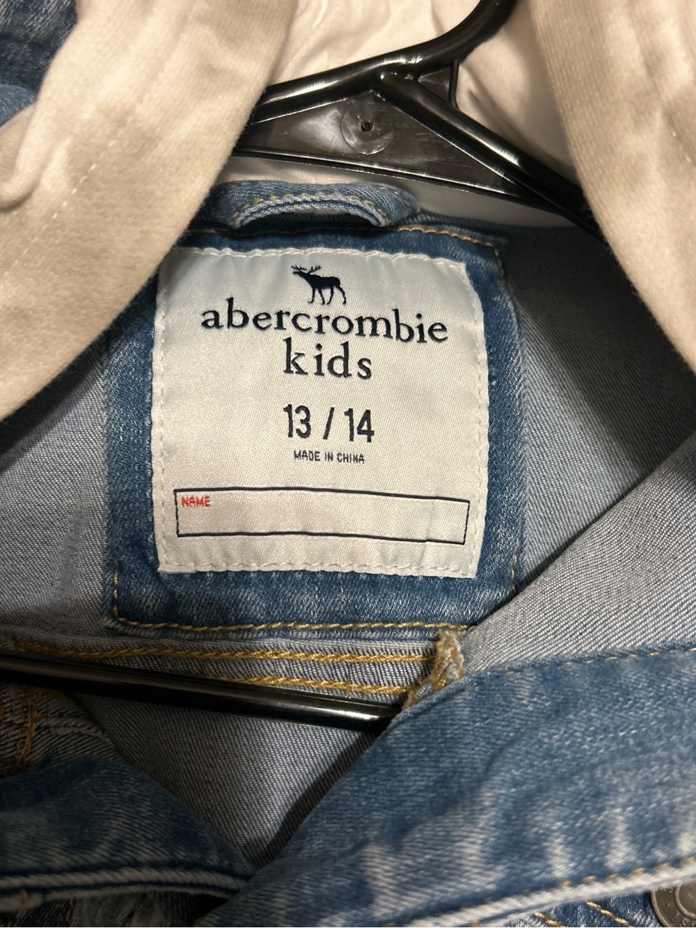 Abercrombie & Fitch Light Blue Denim Jacket with Cream Tie-Dye Sleeves - Picture 4 of 4